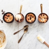 Food blogger Izy Hossack makes Gooey Chocolate Chip Cookie Pots for 2 people with a vegan option